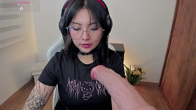 Hannya moon online show from February 4, 2026, 5:41 pm