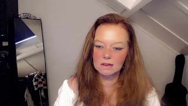 roxanna24 online show from March 15, 2026, 4:03 pm