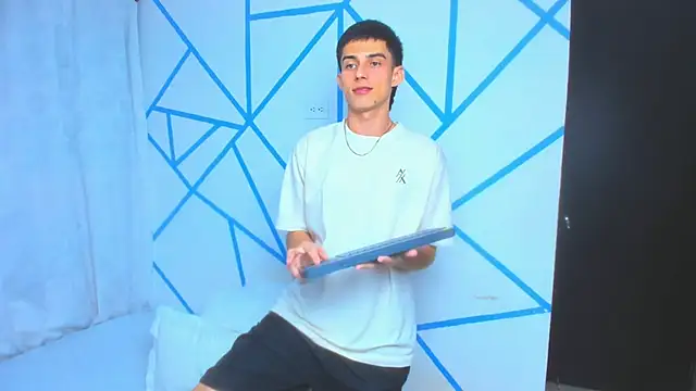 Snapshot of liam_scott77 chatting on November 2, 2025, 11:54 pm liam scott77 online show from November 2, 2025, 11:54 pm