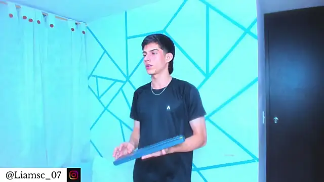 liam scott77 online show from February 27, 2026, 10:20 pm