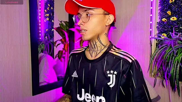 Micaela Rangel online show from October 18, 2025, 5:04 pm