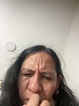 Freya Artemisa online show from October 16, 2025, 5:43 pm