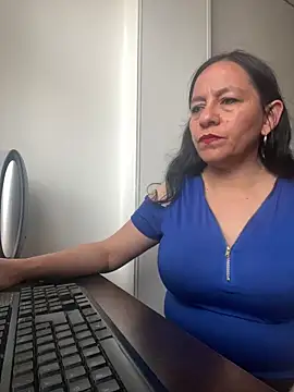 Freya Artemisa online show from October 7, 2025, 7:15 pm