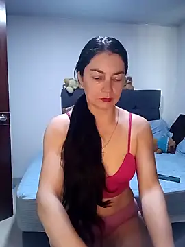 renata hot1 online show from November 19, 2025, 9:26 pm