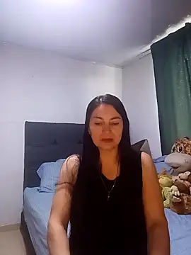 renata hot1 online show from March 18, 2025, 7:44 pm