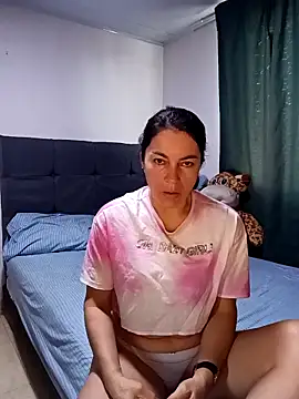 renata hot1 online show from March 15, 2025, 7:38 pm