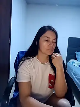 renata hot1 online show from March 4, 2025, 1:45 am