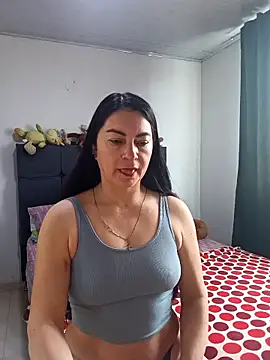 renata hot1 online show from September 15, 2025, 3:23 pm