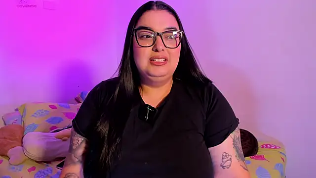 Apriilpeach  online show from November 12, 2025, 10:02 pm