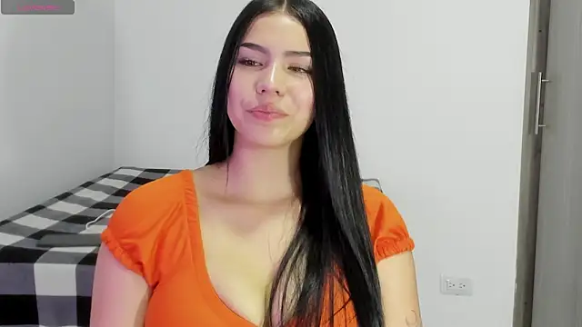 Snapshot of Natasha_su_ chatting on January 5, 2025, 12:09 am Natasha su online show from January 5, 2025, 12:09 am