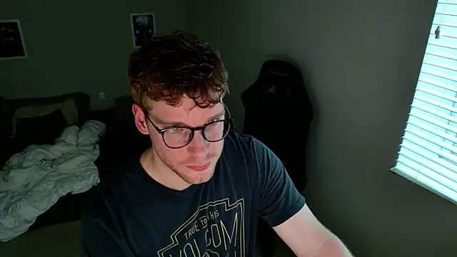 BlueEyedTallGuy94 online show from July 10, 2026, 2:22 am