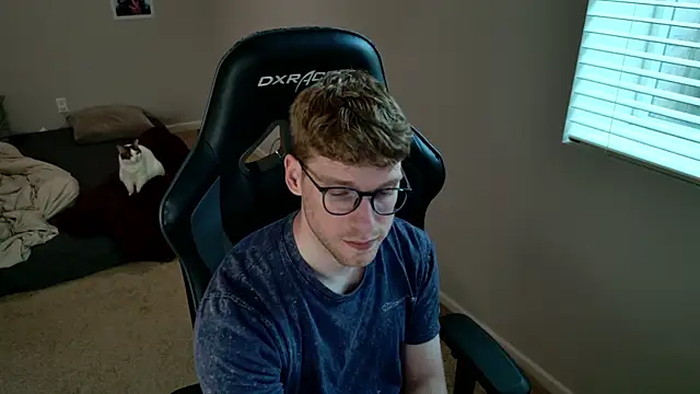 BlueEyedTallGuy94 online show from June 10, 2026, 2:57 am