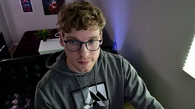 Snapshot of BlueEyedTallGuy94 chatting on March 11, 2026, 9:09 pm BlueEyedTallGuy94 online show from March 11, 2026, 9:09 pm