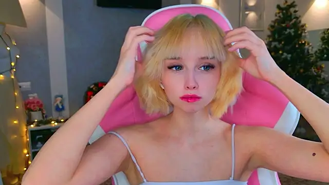 b4by LoL1 online show from January 13, 2026, 2:54 pm