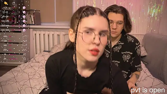 passiondesire  online show from February 27, 2026, 3:23 pm