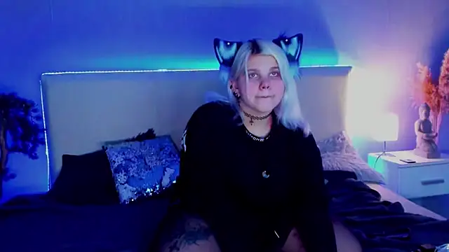 JoannLowe online show from March 11, 2025, 11:26 pm