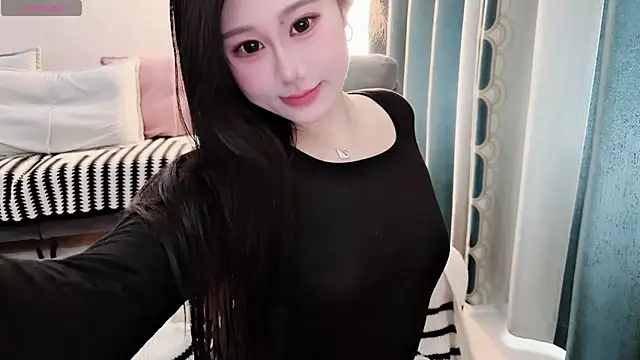 QQ-tutu online show from October 29, 2025, 1:26 am