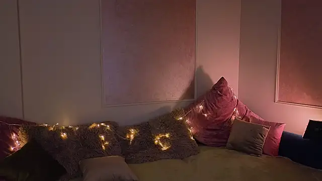 Snapshot of tomorrows_day chatting on November 22, 2025, 9:13 pm tomorrows day online show from November 22, 2025, 9:13 pm