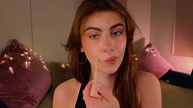 Snapshot of tomorrows_day chatting on December 5, 2025, 9:12 pm tomorrows day online show from December 5, 2025, 9:12 pm