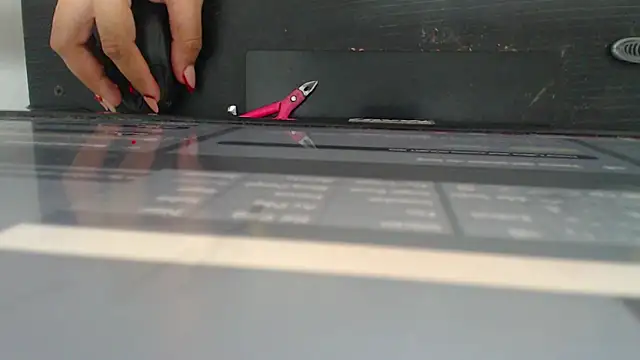 Snapshot of sinay024 chatting on December 19, 2025, 2:37 am sinay024 online show from December 19, 2025, 2:37 am