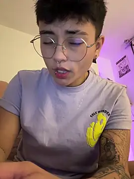 Snapshot of Ashley_Chriss chatting on February 15, 2025, 1:21 am Ashley Chriss online show from February 15, 2025, 1:21 am