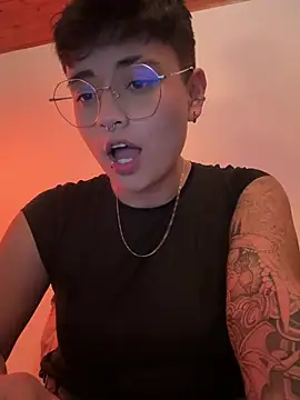 Snapshot of Ashley_Chriss chatting on January 19, 2025, 6:42 am Ashley Chriss online show from January 19, 2025, 6:42 am