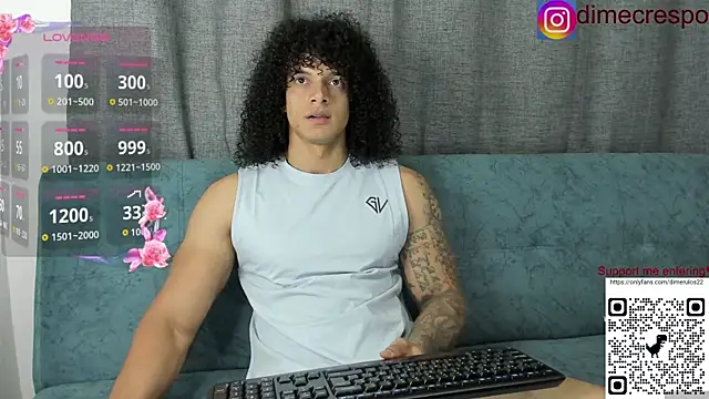Snapshot of curly_muscle chatting on October 3, 2025, 5:36 pm curly muscle online show from October 3, 2025, 5:36 pm