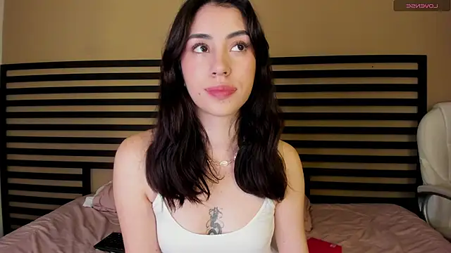 Catyloves online show from November 5, 2025, 9:29 pm