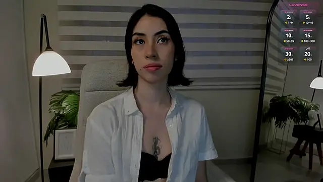 Catyloves online show from March 26, 2026, 10:18 pm