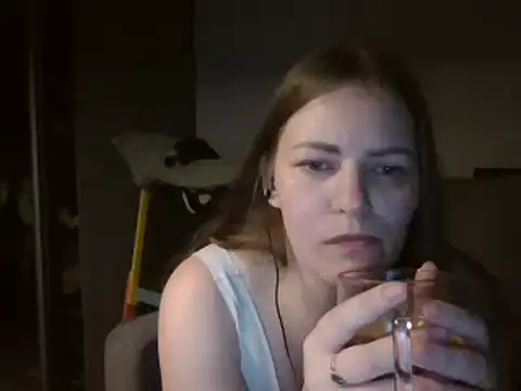 Snapshot of AnnaDiamond1 chatting on February 20, 2025, 10:48 pm AnnaDiamond1 online show from February 20, 2025, 10:48 pm