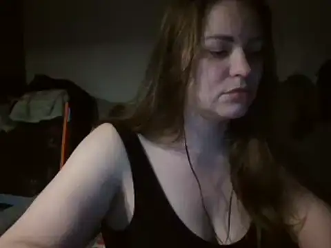 Snapshot of AnnaDiamond1 chatting on February 17, 2025, 6:28 pm AnnaDiamond1 online show from February 17, 2025, 6:28 pm