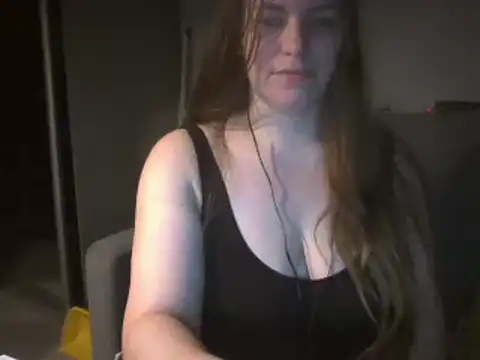 Snapshot of AnnaDiamond1 chatting on March 7, 2025, 10:21 pm AnnaDiamond1 online show from March 7, 2025, 10:21 pm