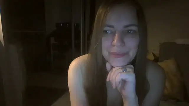 Snapshot of AnnaDiamond1 chatting on December 14, 2025, 1:23 am AnnaDiamond1 online show from December 14, 2025, 1:23 am