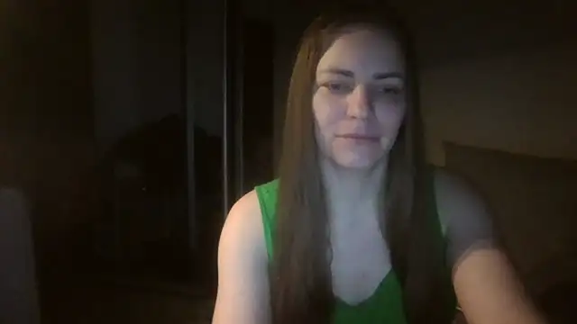 Snapshot of AnnaDiamond1 chatting on November 18, 2025, 1:43 am AnnaDiamond1 online show from November 18, 2025, 1:43 am