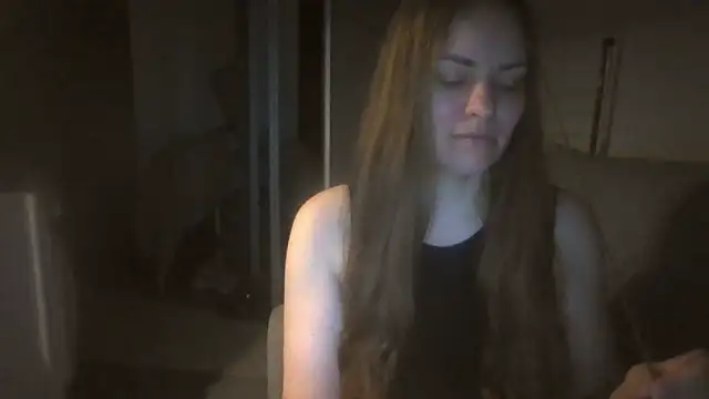 Snapshot of AnnaDiamond1 chatting on September 10, 2025, 10:53 pm AnnaDiamond1 online show from September 10, 2025, 10:53 pm