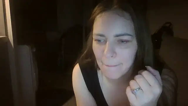 Snapshot of AnnaDiamond1 chatting on November 8, 2025, 11:52 pm AnnaDiamond1 online show from November 8, 2025, 11:52 pm