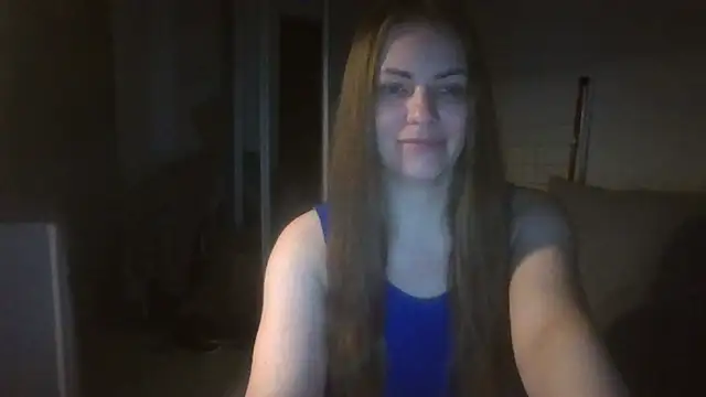 Snapshot of AnnaDiamond1 chatting on September 9, 2025, 11:36 pm AnnaDiamond1 online show from September 9, 2025, 11:36 pm