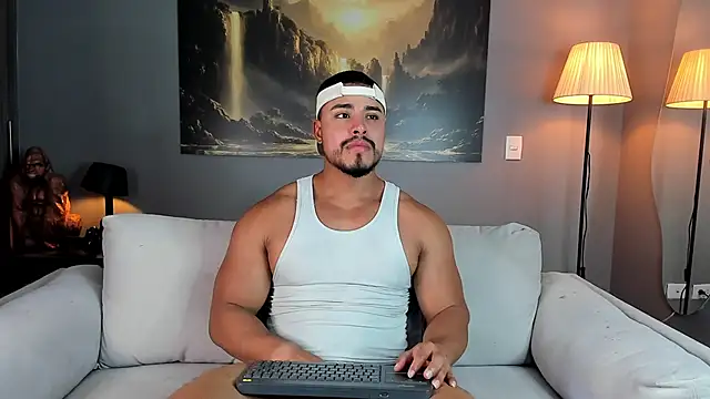 Snapshot of ApoloMakris chatting on May 6, 2026, 7:07 pm ApoloMakris online show from May 6, 2026, 7:07 pm