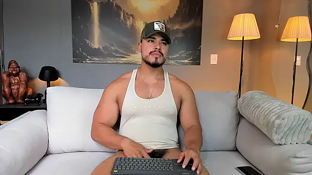 Snapshot of ApoloMakris chatting on January 16, 2026, 8:13 pm ApoloMakris online show from January 16, 2026, 8:13 pm