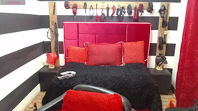 Snapshot of Marian_Ran chatting on September 15, 2025, 2:56 am Marian Ran online show from September 15, 2025, 2:56 am