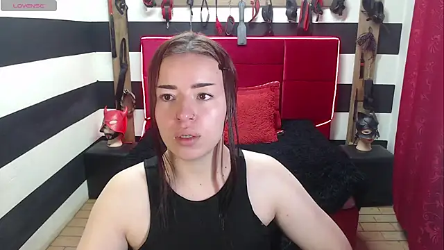 Snapshot of Marian_Ran chatting on October 18, 2025, 2:13 am Marian Ran online show from October 18, 2025, 2:13 am