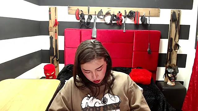 Snapshot of Marian_Ran chatting on March 14, 2025, 10:29 am Marian Ran online show from March 14, 2025, 10:29 am