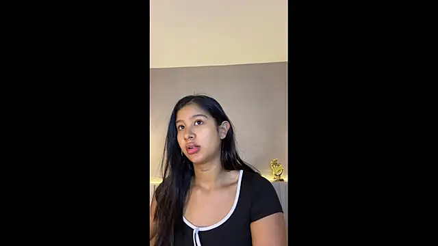 Snapshot of Aida_moreno chatting on May 21, 2026, 11:51 am Aida moreno online show from May 21, 2026, 11:51 am