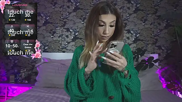 Snapshot of BrianaGolddenn chatting on December 22, 2024, 4:48 pm BrianaGolddenn online show from December 22, 2024, 4:48 pm