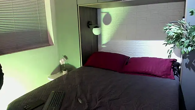 Ian Daviz online show from September 9, 2025, 12:03 pm