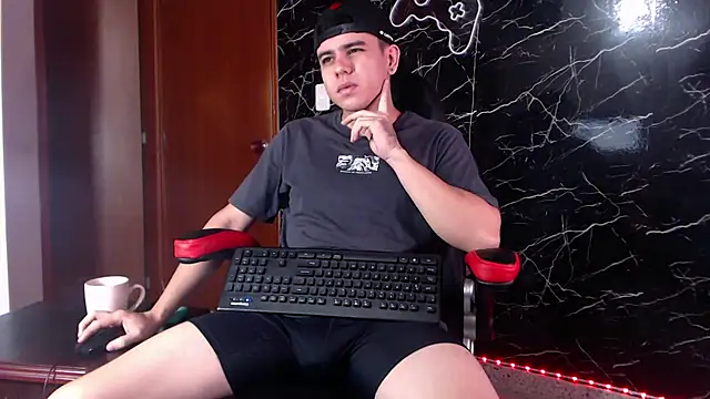 maty hardx online show from February 8, 2025, 12:17 pm