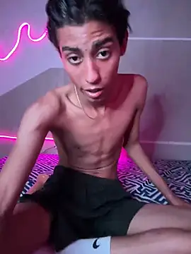 Snapshot of Mauuu18 chatting on January 18, 2025, 4:26 am Mauuu18 online show from January 18, 2025, 4:26 am