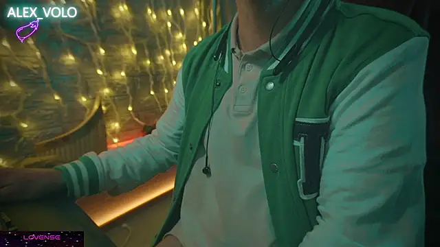 Snapshot of alex-volo chatting on January 6, 2025, 4:04 am alex-volo online show from January 6, 2025, 4:04 am