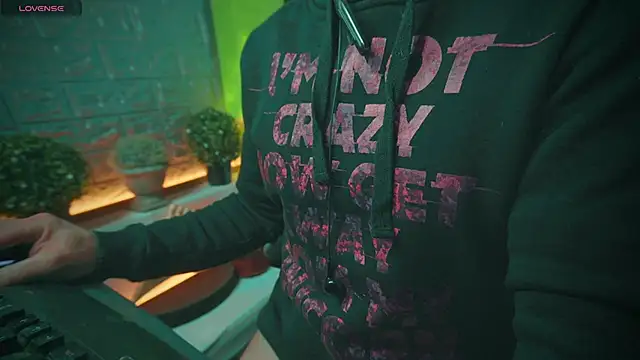 Snapshot of alex-volo chatting on January 19, 2025, 8:39 am alex-volo online show from January 19, 2025, 8:39 am