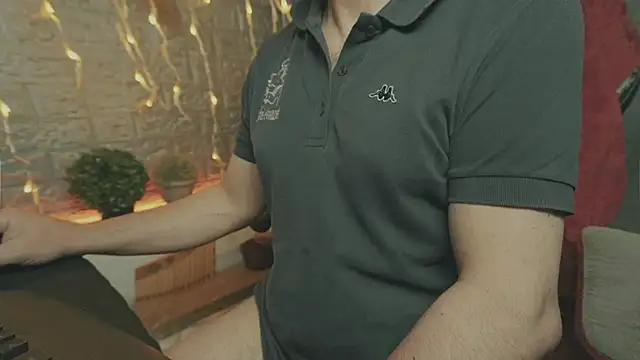 alex-volo online show from December 22, 2025, 3:23 pm